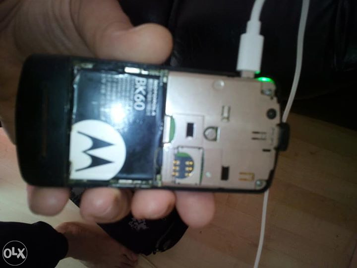 Motorola E8 Rokr linux