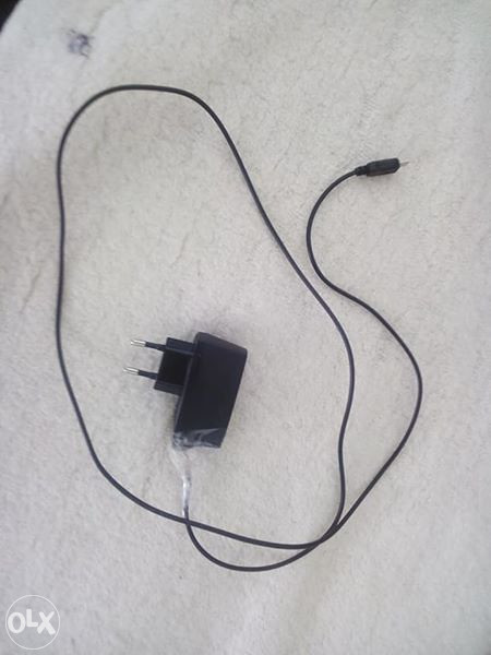 Motorola E8 Rokr linux