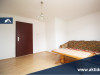 Porodična kuća sa okućnicom površine 1090m², Lukavac