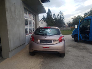 Dijelovi peugeot 208 djelovi 2013 god