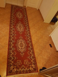 Prodajem stazu tepih 3.35 m x 0.80 cm