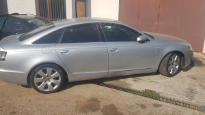 Prednja desna vrata audi a6 4f(ostali dijelovi)