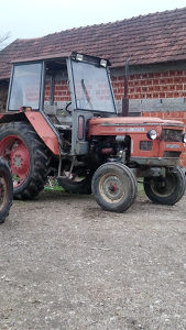 Prodajem traktor Zetor 4718