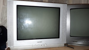 2 komada TV Samsung CRT 52cm