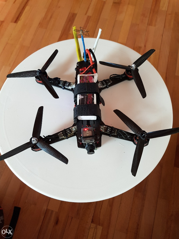Racing drone - trkači dron