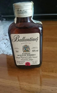 Ballantines - Finest Scotch Whisky Miniature
