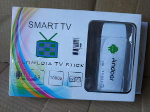 Andoer E888 Mini PC TV Dongle Stick Quad Core 2/8GB