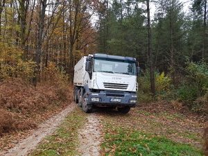 Kamion Iveco Trakker 440 kiper 8x4